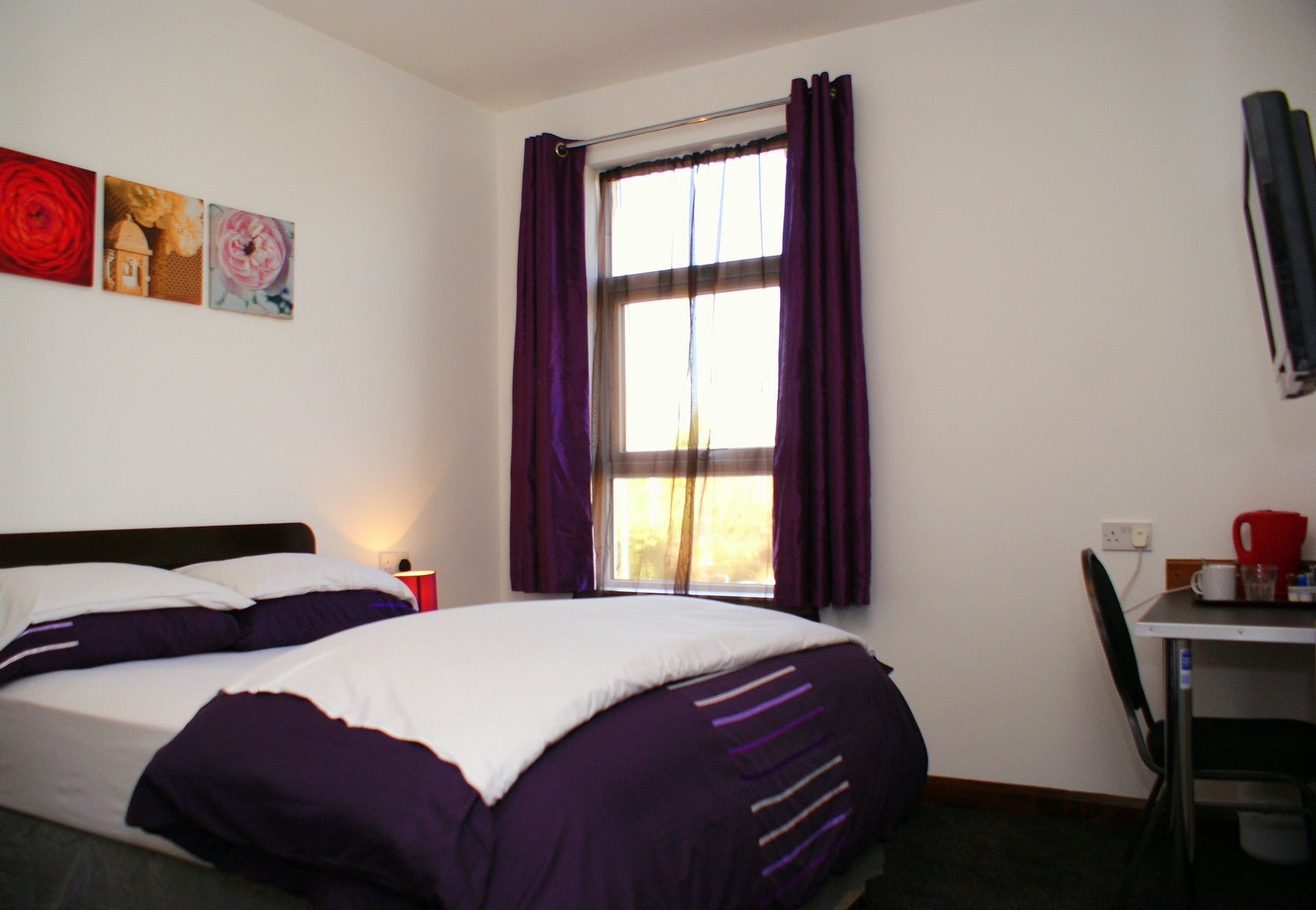 The Hindes Hotel Harrow Extérieur photo